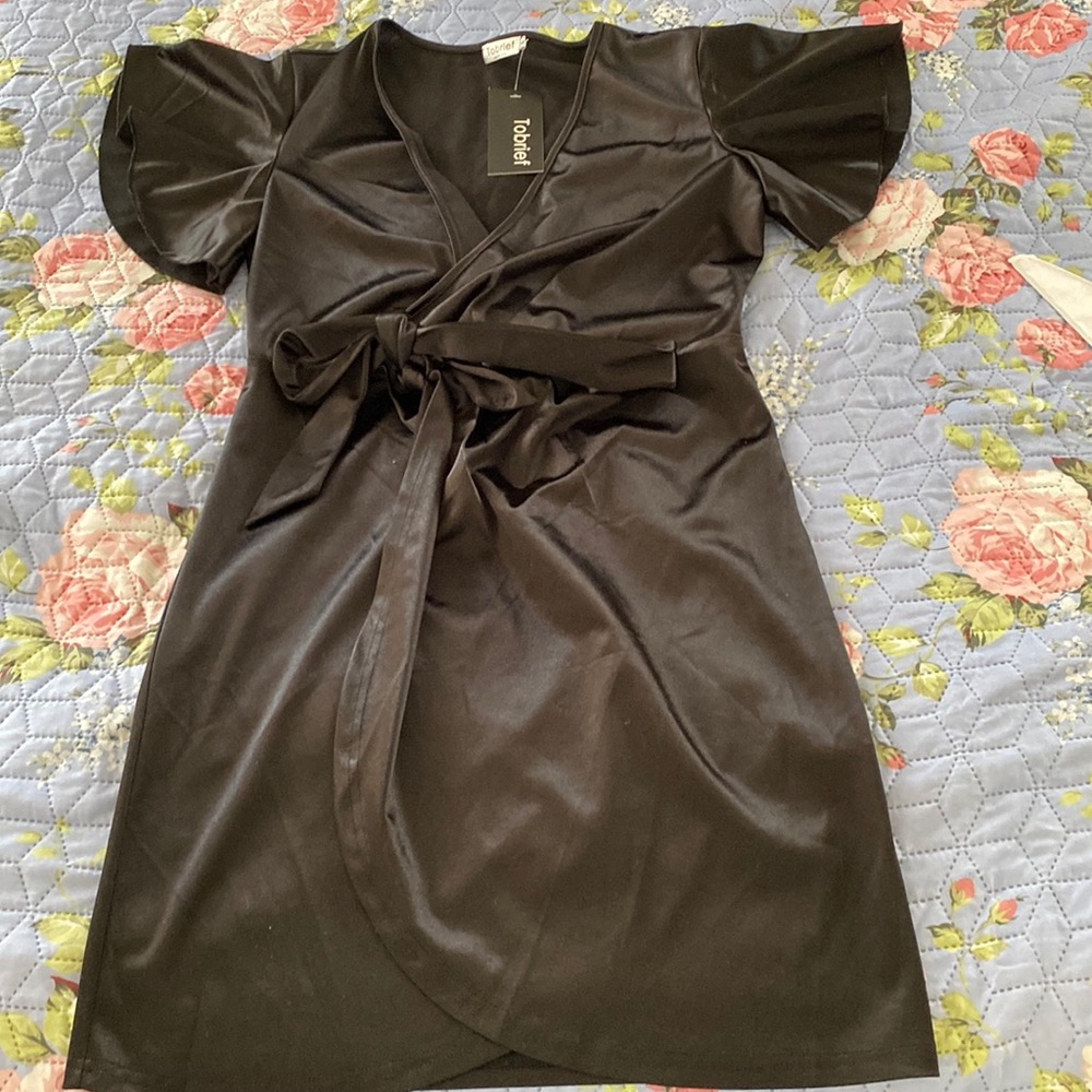 Black wrap mid- dress over knee